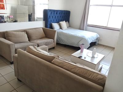 Apartment / Flat For Rent in Point, Durban